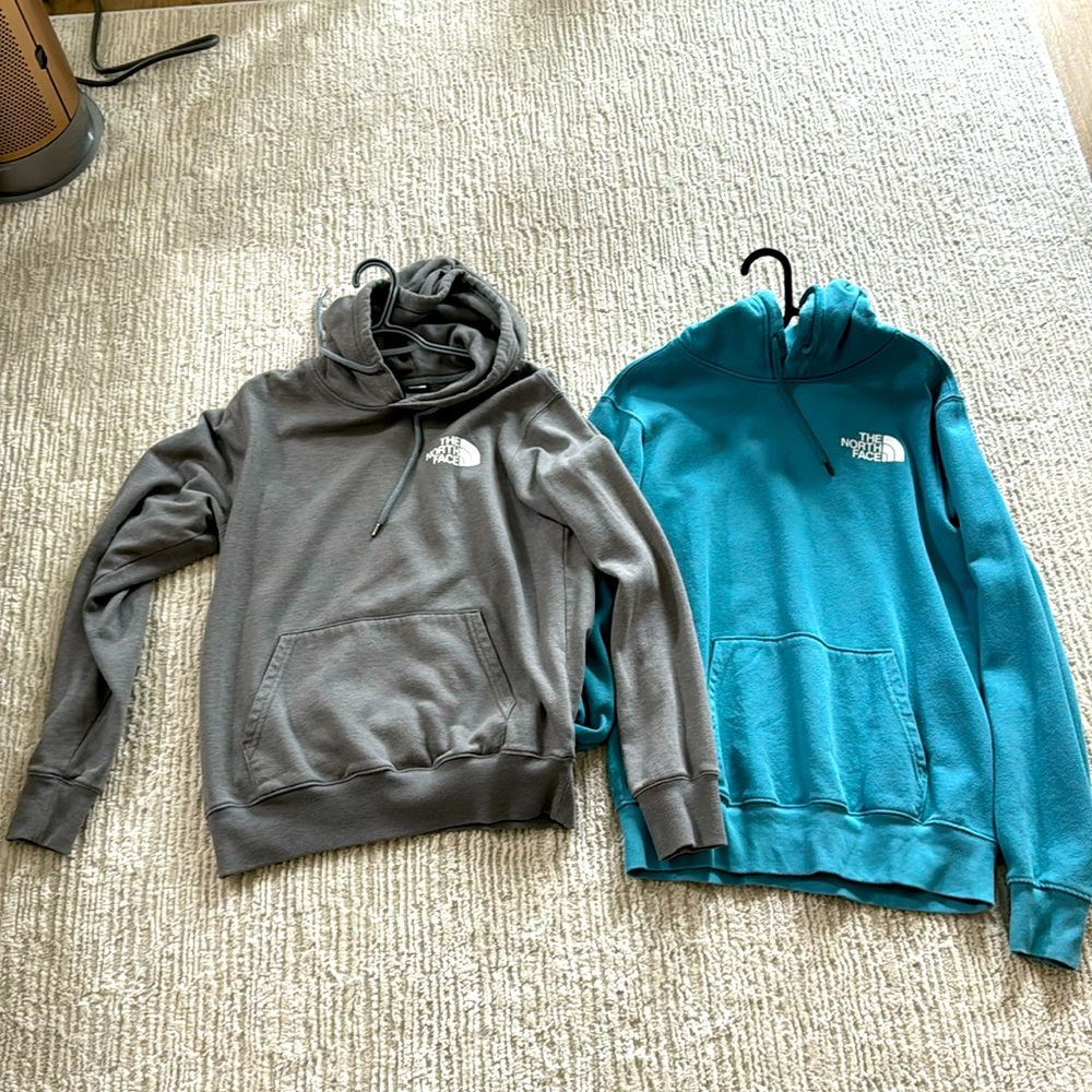 north face hoodie X 2
